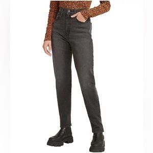 Levi's High Waisted Mom Jeans Black Tapered Leg Stretch Size 28
